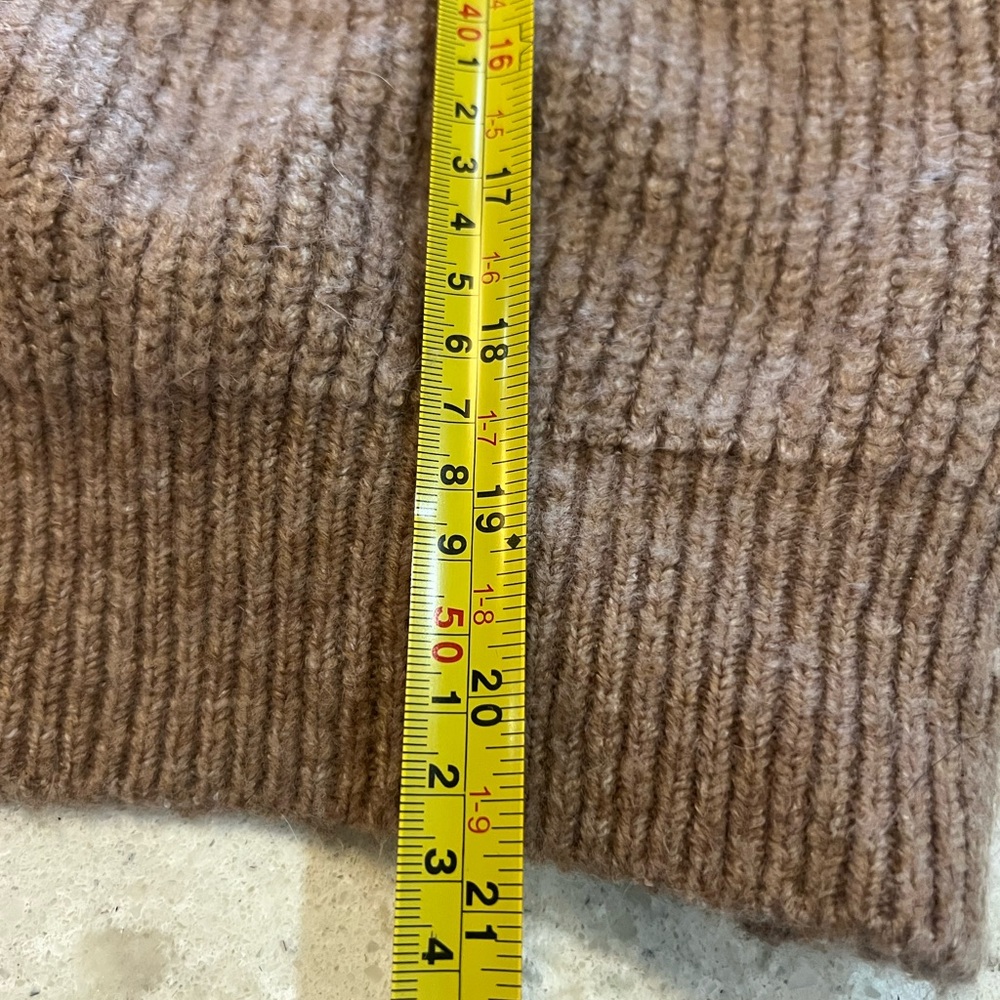 Over Size Tart Off-the-Shoulder Twist-Back Crop Sweater - Dusty Pink - Picture 6 of 8